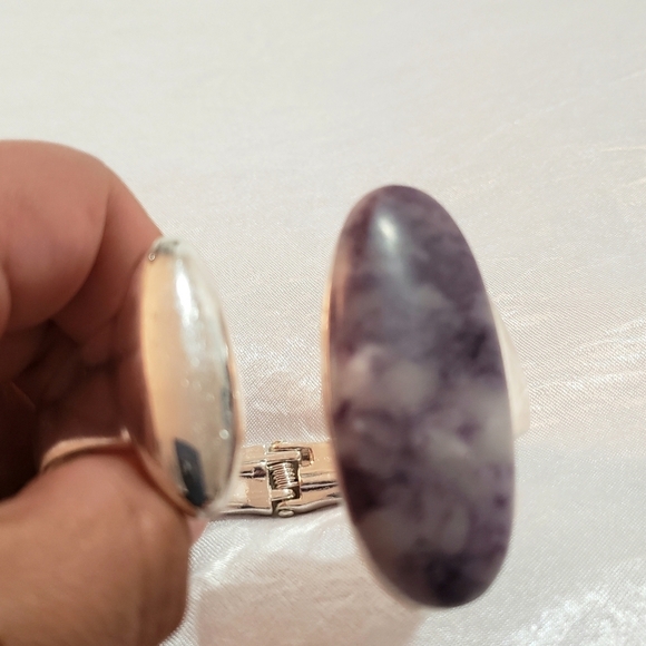 1987- Silver-tone Oval Stone Sculptural Cuff Soho Bracelet Amethyst Stone NWT - Picture 2 of 5